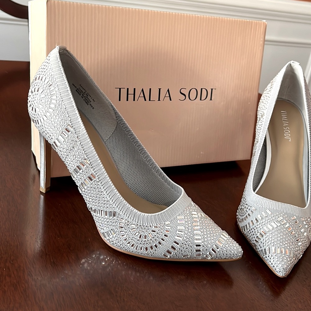 NIB Thalia Sodi Kaia silver bling pump heel 8.5